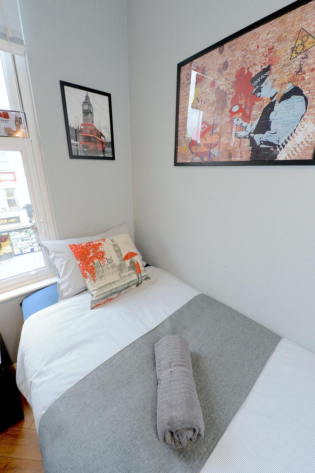 2 Bedroom Flat In Wood Green Piccadilly Line London Exterior photo
